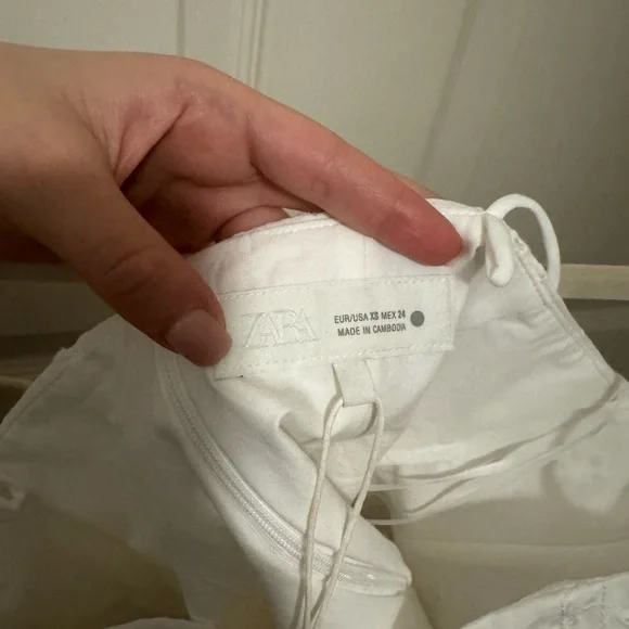 Zara White Eyelet Camisole Top - Picture 3 of 3